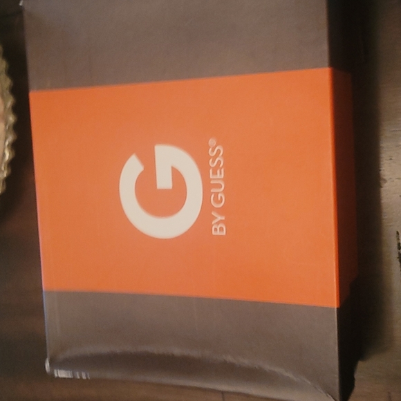 Beautiful, size 9 1/2, Light Natural Guess 6 in. Heels. Box included. Worn once - Picture 4 of 4